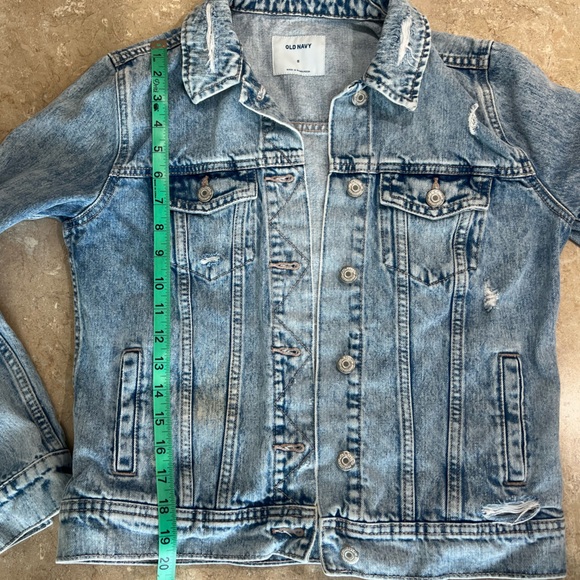 Old Navy Light Wash Destroyed Denim Size Small - Picture 3 of 5